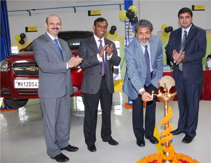 Mahindra First Choice Services opens second workshop in Pune